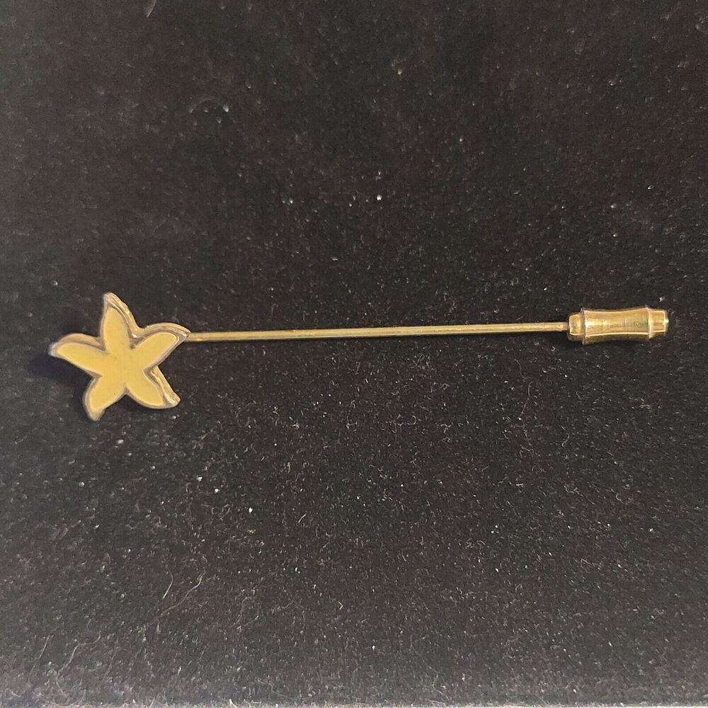 Vintage Starfish Cream Enamel Goldtone Stickpin